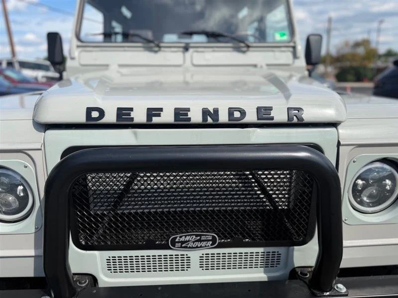 1999 Land Rover Defender 110 - Image 15 of 20