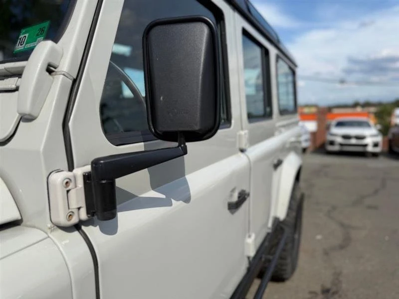 1999 Land Rover Defender 110 - Image 17 of 20