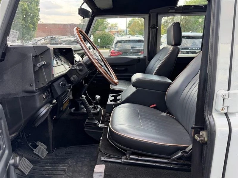 1999 Land Rover Defender 110 - Image 9 of 20