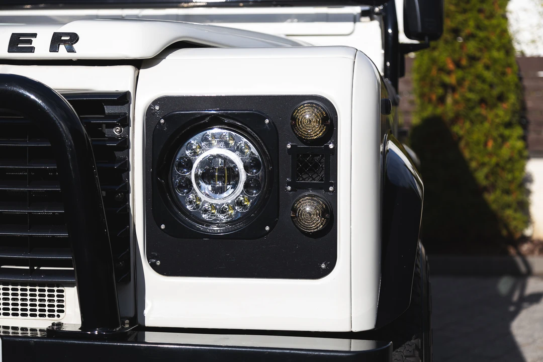 1999 Land Rover Defender 90 - Image 19 of 31