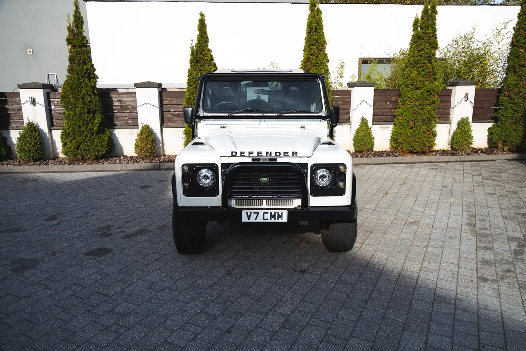 1999 Land Rover Defender 90 - Image 11 of 31