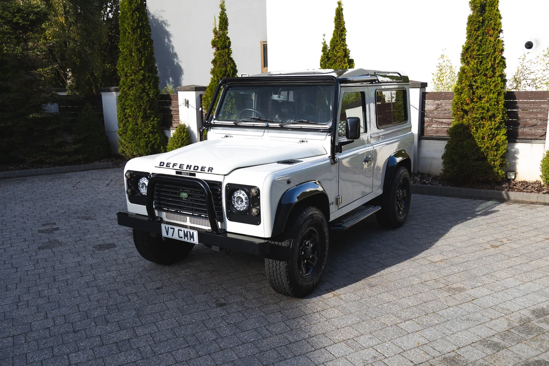1999 Land Rover Defender 90 - Image 10 of 31