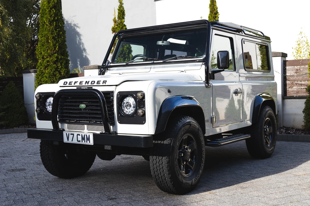 1999 Land Rover Defender 90 - Image 2 of 31