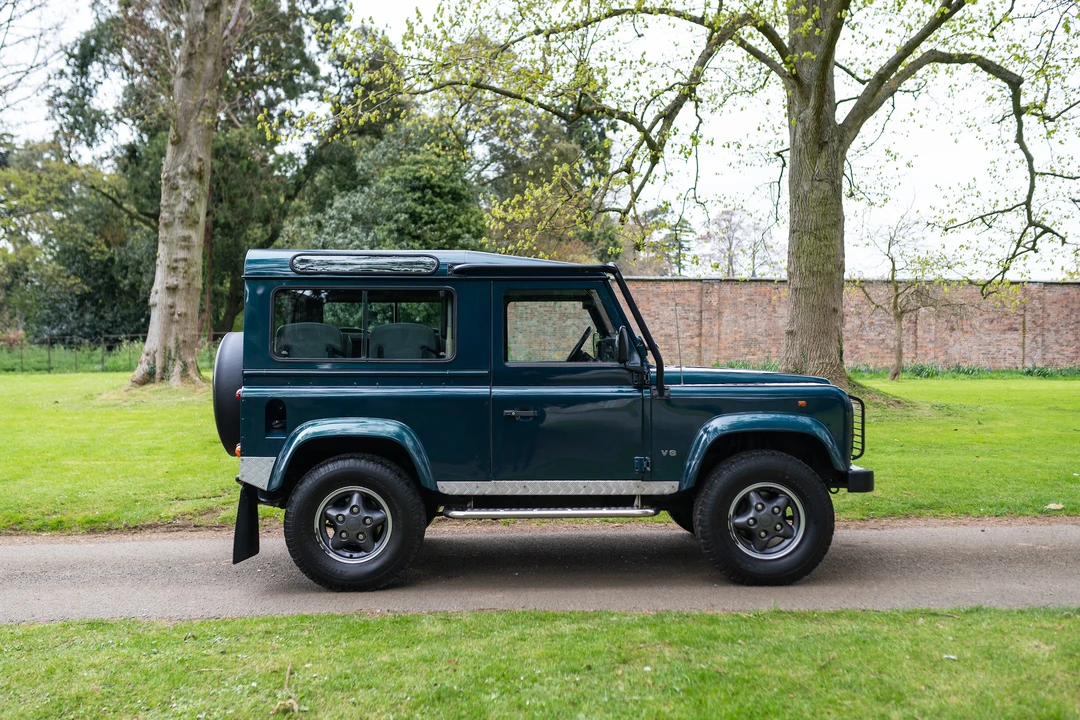 1999 Land Rover Defender 90 - Image 9 of 31