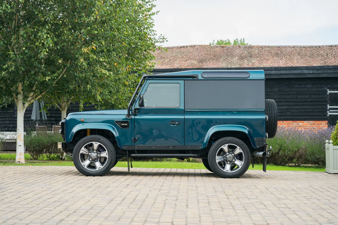 1999 Land Rover Defender 90 - Image 9 of 31