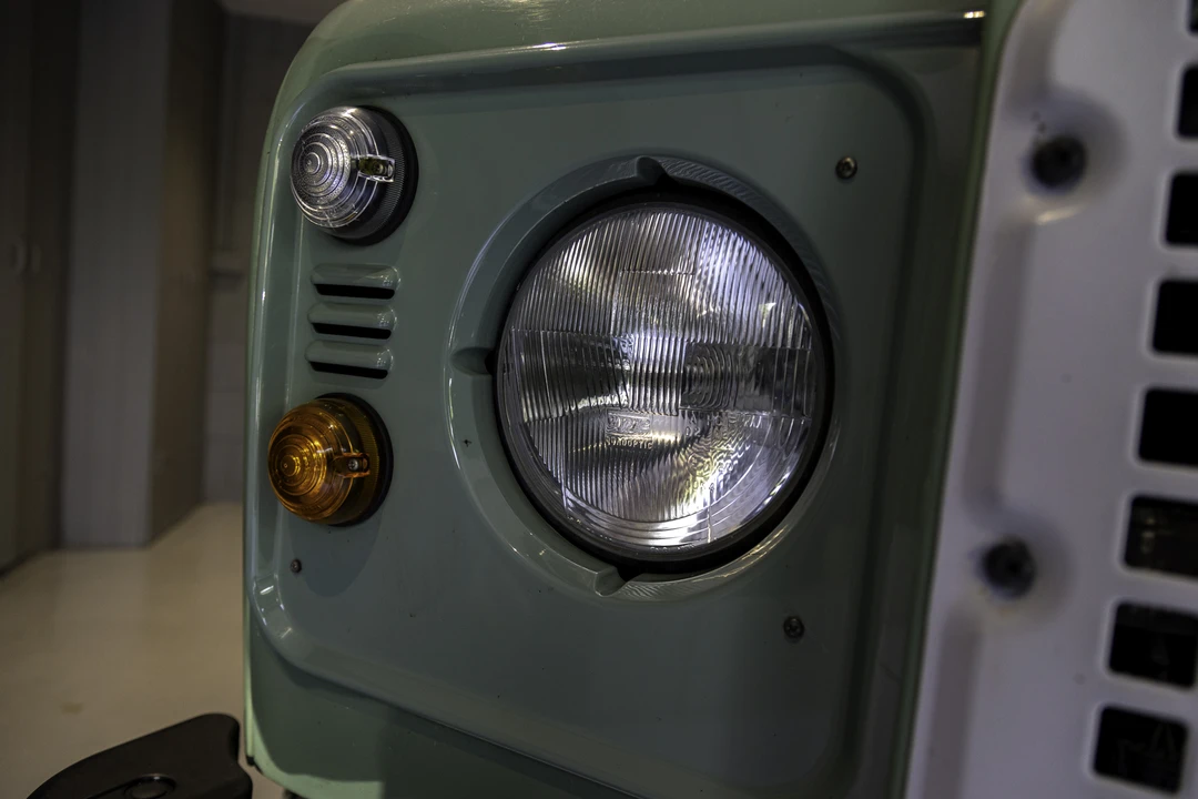 1999 Land Rover Defender 90 - Image 17 of 31
