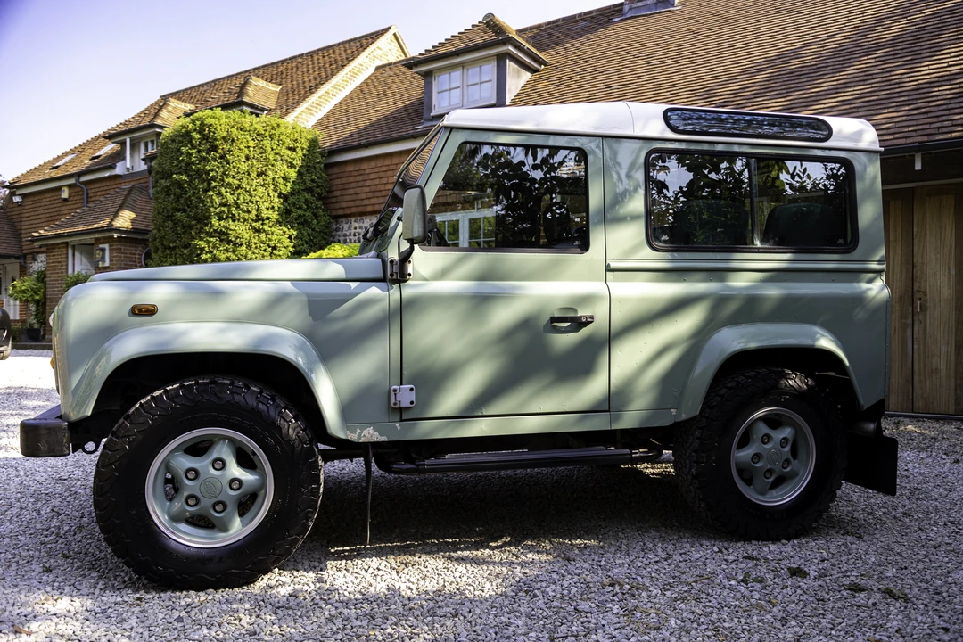 1999 Land Rover Defender 90 - Image 8 of 31