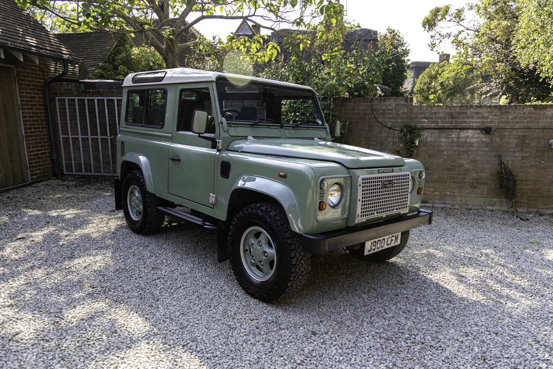 1999 Land Rover Defender 90 - Image 10 of 31