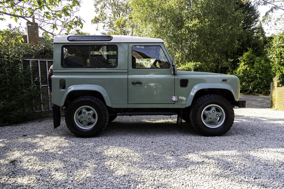 1999 Land Rover Defender 90 - Image 4 of 31