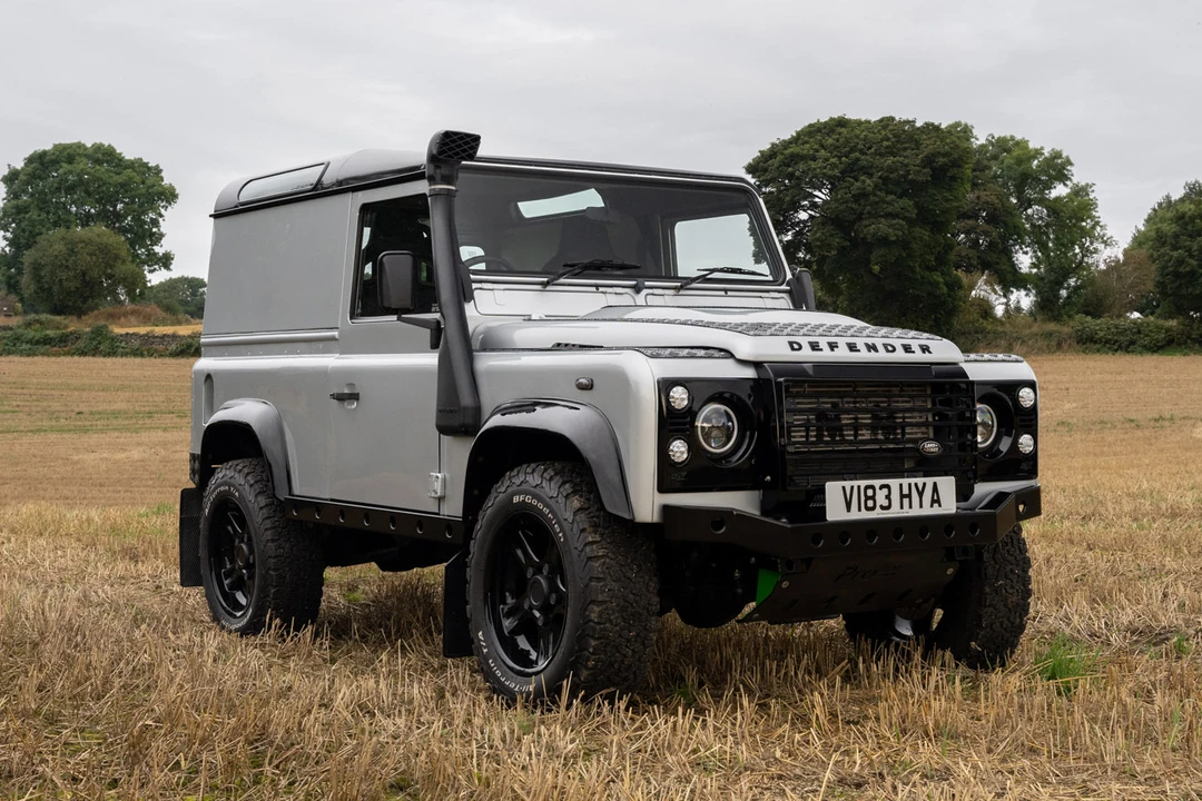 1999 Land Rover Defender 90 - Image 2 of 31
