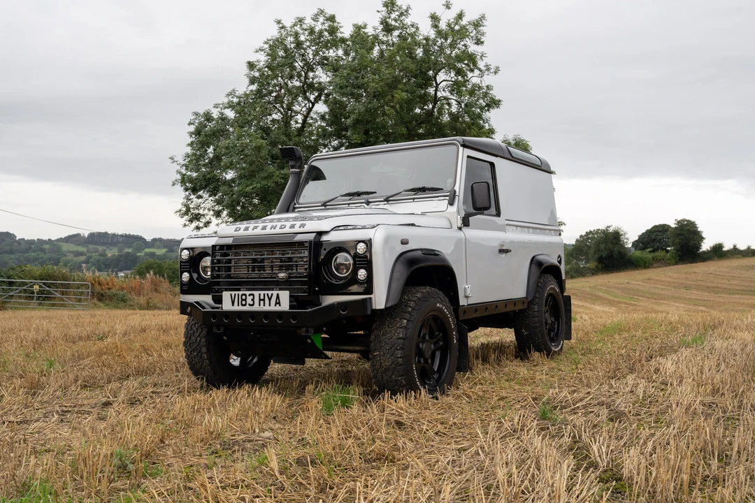1999 Land Rover Defender 90 - Image 10 of 31