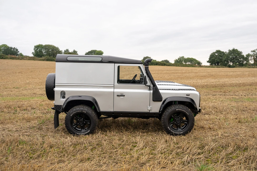 1999 Land Rover Defender 90 - Image 5 of 31