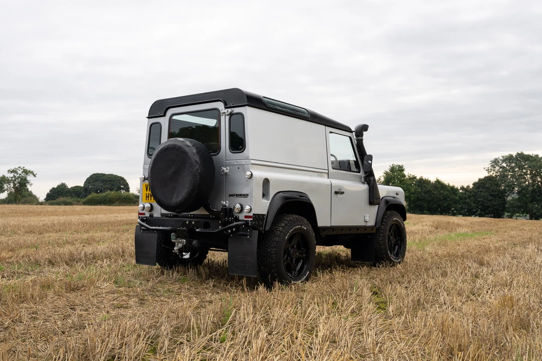 1999 Land Rover Defender 90 - Image 6 of 31
