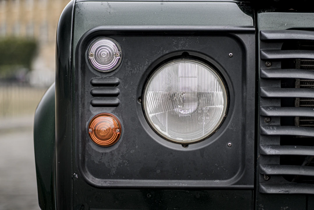 1999 Land Rover Defender 90 - Image 18 of 31