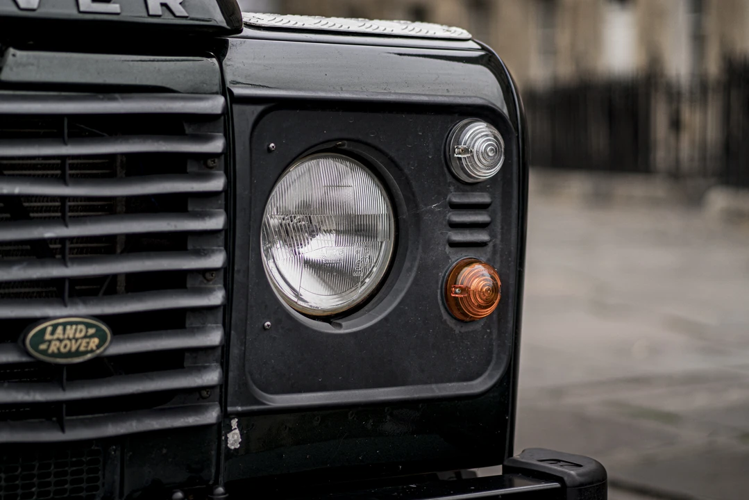 1999 Land Rover Defender 90 - Image 19 of 31