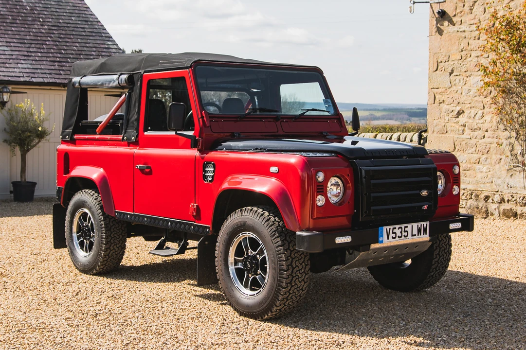 1999 Land Rover Defender 90 - Image 2 of 31