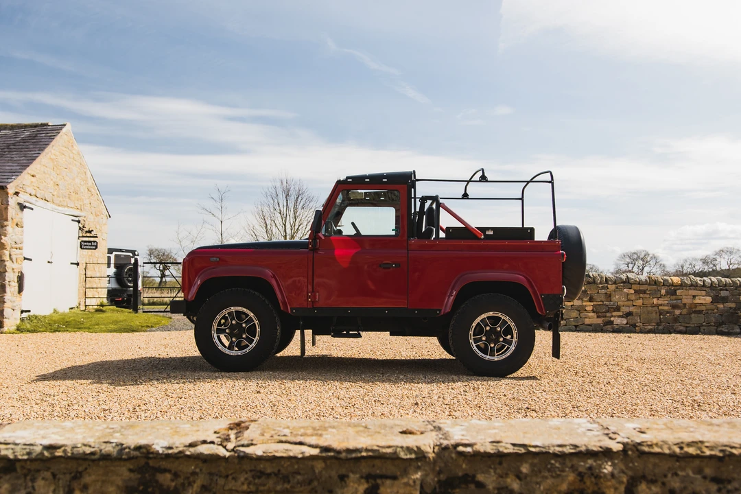 1999 Land Rover Defender 90 - Image 17 of 31
