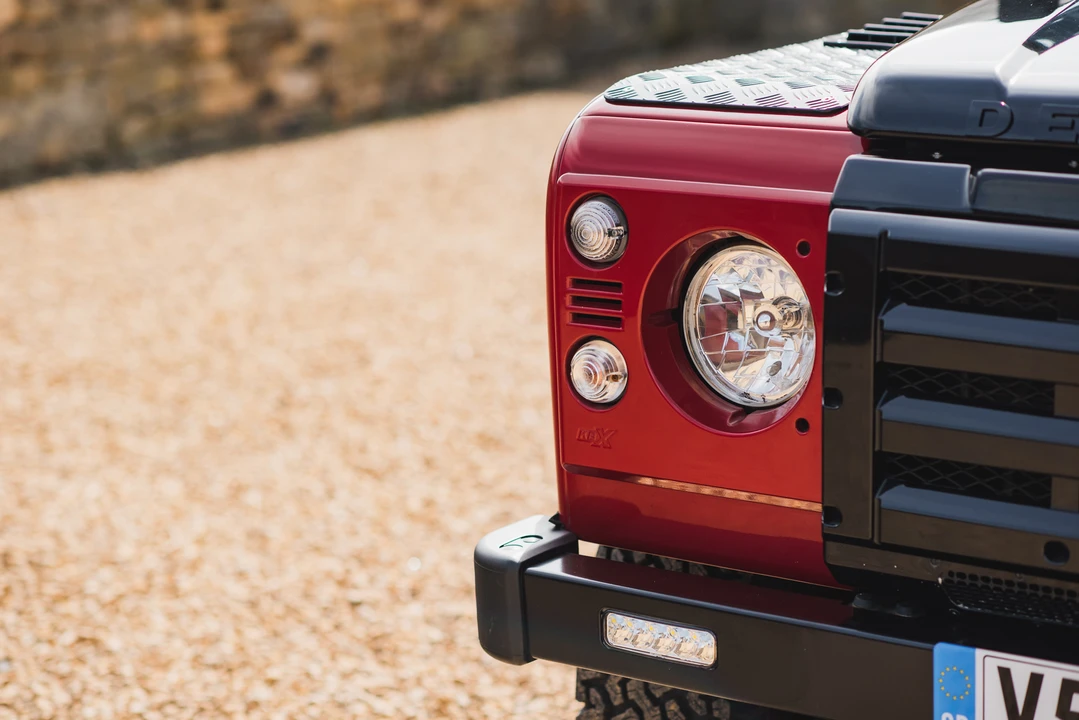 1999 Land Rover Defender 90 - Image 25 of 31