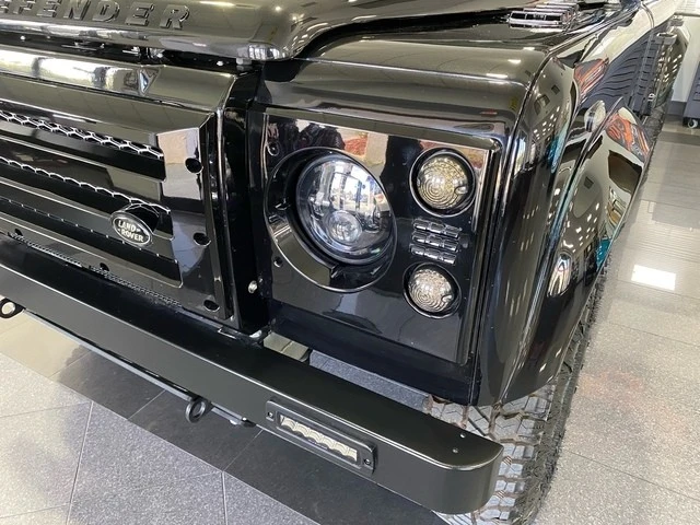 1999 Land Rover Defender 110 - Image 10 of 12