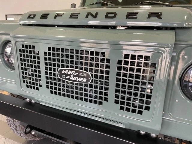 1999 Land Rover Defender 110 - Image 17 of 21