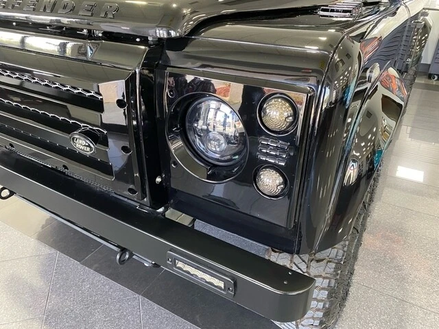 1999 Land Rover Defender 110 - Image 10 of 21