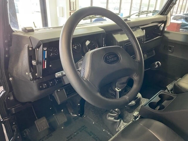 1999 Land Rover Defender 110 - Image 13 of 21