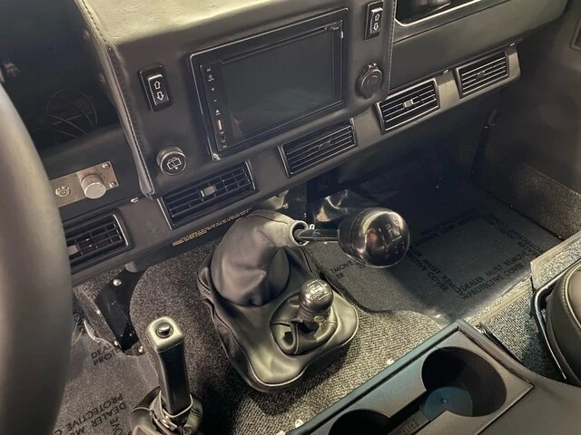 1999 Land Rover Defender 110 - Image 14 of 21