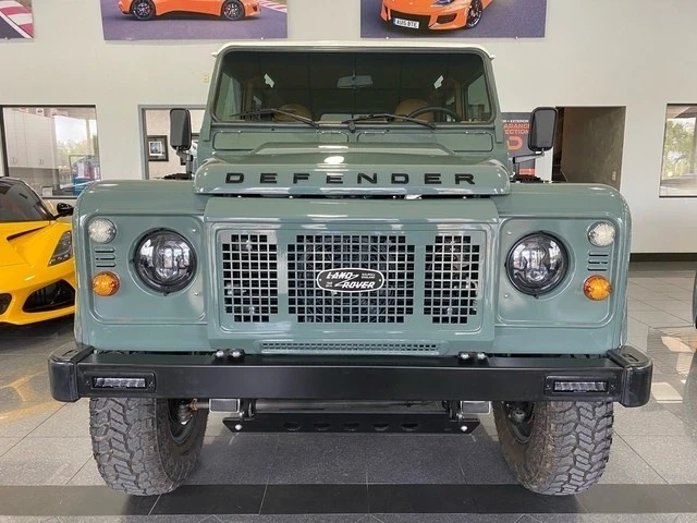 1999 Land Rover Defender 110 - Image 11 of 21