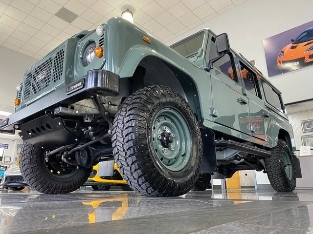 1999 Land Rover Defender 110 - Image 18 of 21