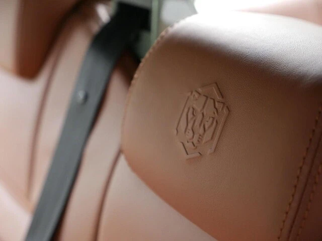 1999 Land Rover Defender 110 - Image 18 of 21