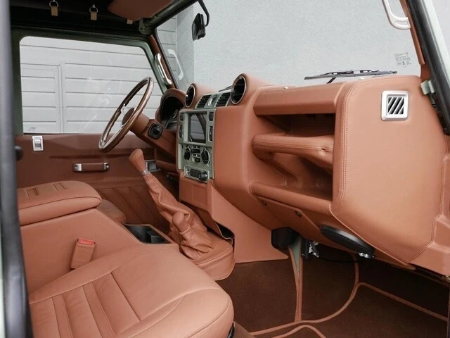 1999 Land Rover Defender 110 - Image 13 of 21
