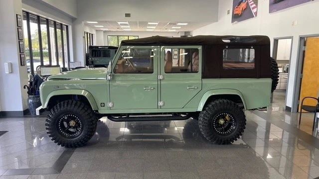 1999 Land Rover Defender 110 - Image 3 of 12