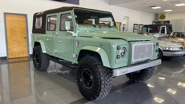 1999 Land Rover Defender 110 - Image 9 of 12
