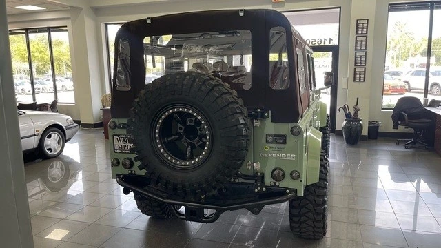 1999 Land Rover Defender 110 - Image 5 of 12