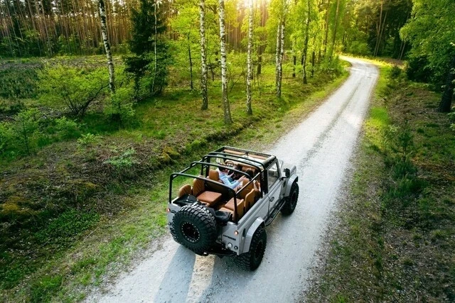 1999 Land Rover Defender 110 - Image 6 of 21