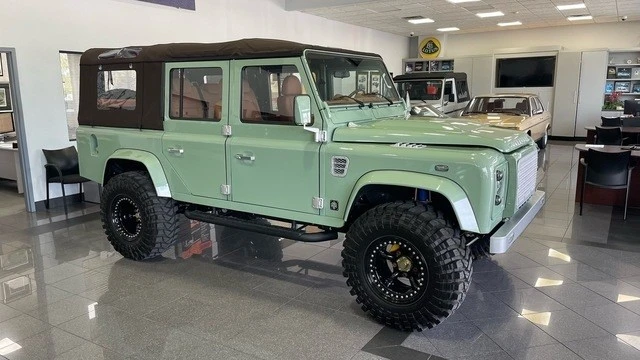 1999 Land Rover Defender 110 - Image 8 of 12