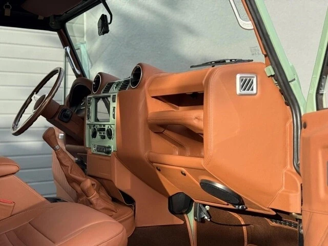 1999 Land Rover Defender 110 - Image 17 of 21