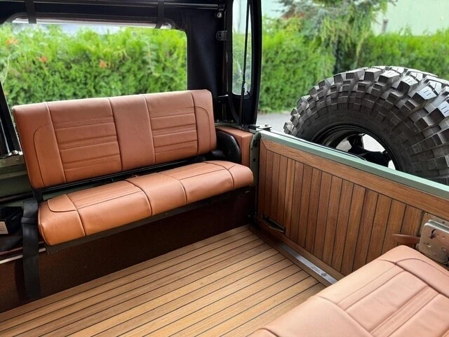 1999 Land Rover Defender 110 - Image 19 of 21