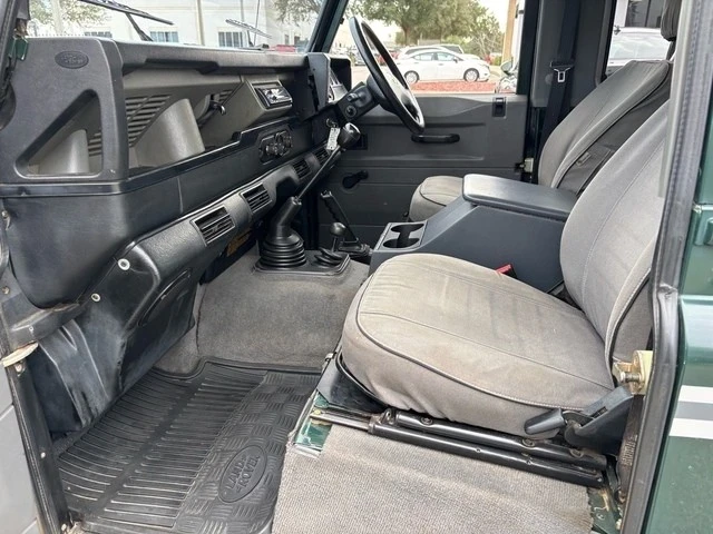 1999 Land Rover Defender 90 - Image 7 of 12