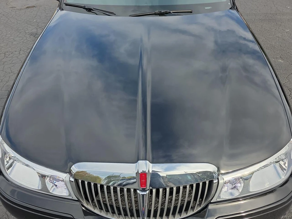 1999 Lincoln Town Car - Image 29 of 31