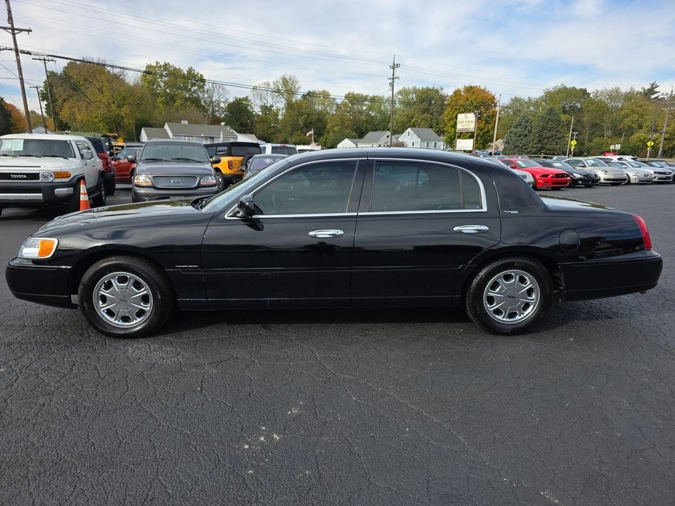 1999 Lincoln Town Car - Image 16 of 21