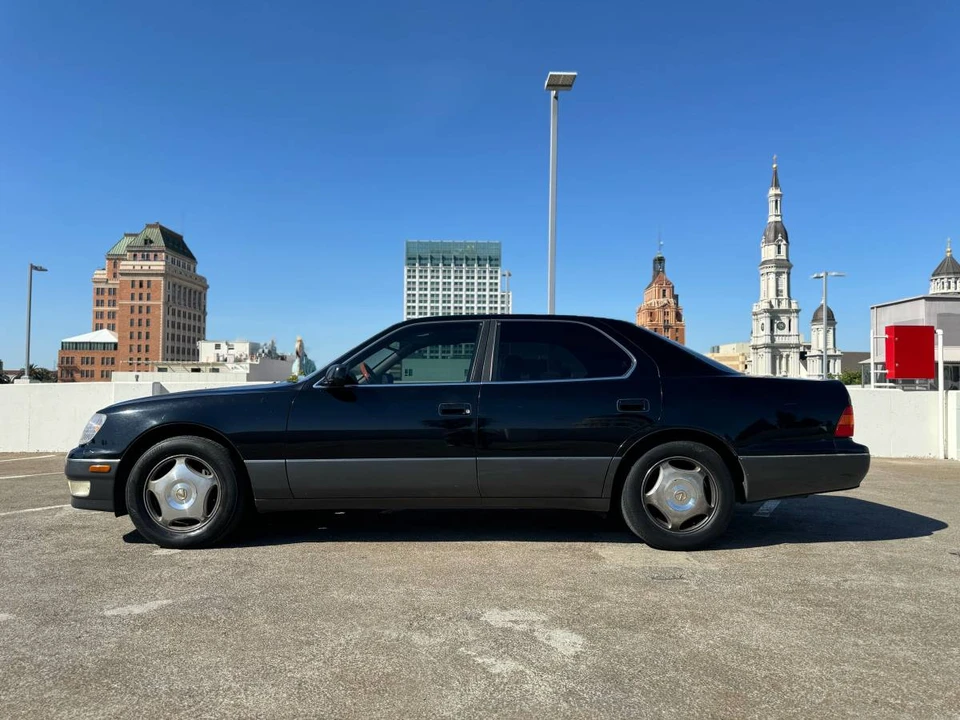 1999 Lexus LS 2nd Gen - Image 4 of 22