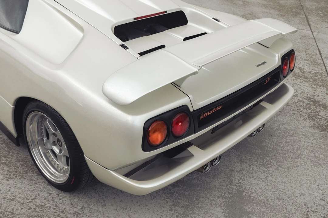 1999 Lamborghini Diablo SV - Image 12 of 31