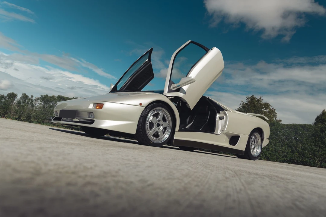 1999 Lamborghini Diablo SV - Image 13 of 31