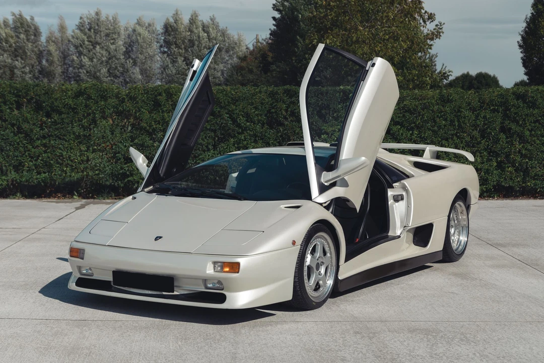 1999 Lamborghini Diablo SV - Image 11 of 31