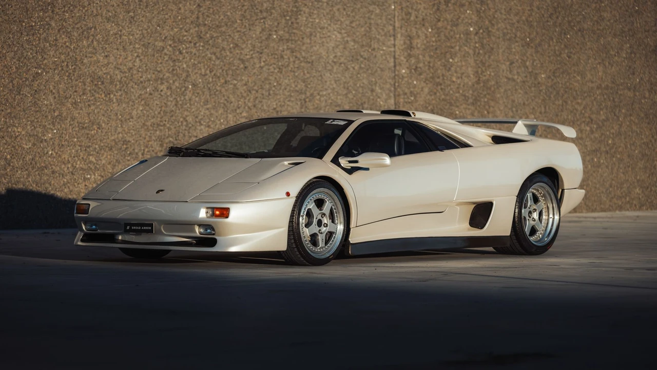 1999 Lamborghini Diablo SV - Image 17 of 31