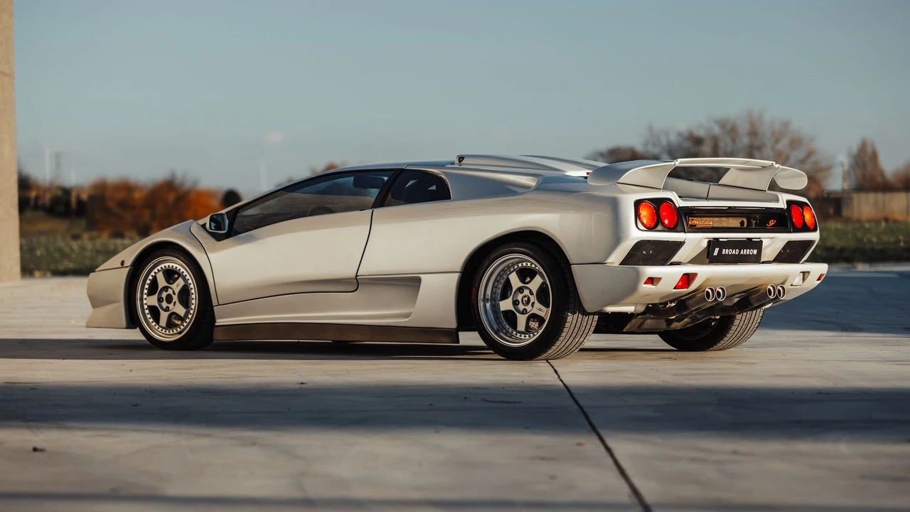 1999 Lamborghini Diablo SV - Image 6 of 31