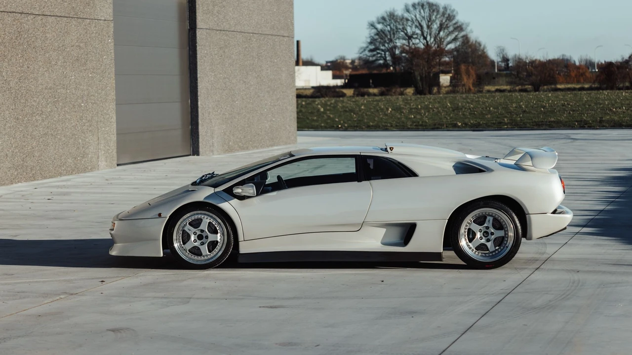 1999 Lamborghini Diablo SV - Image 23 of 31