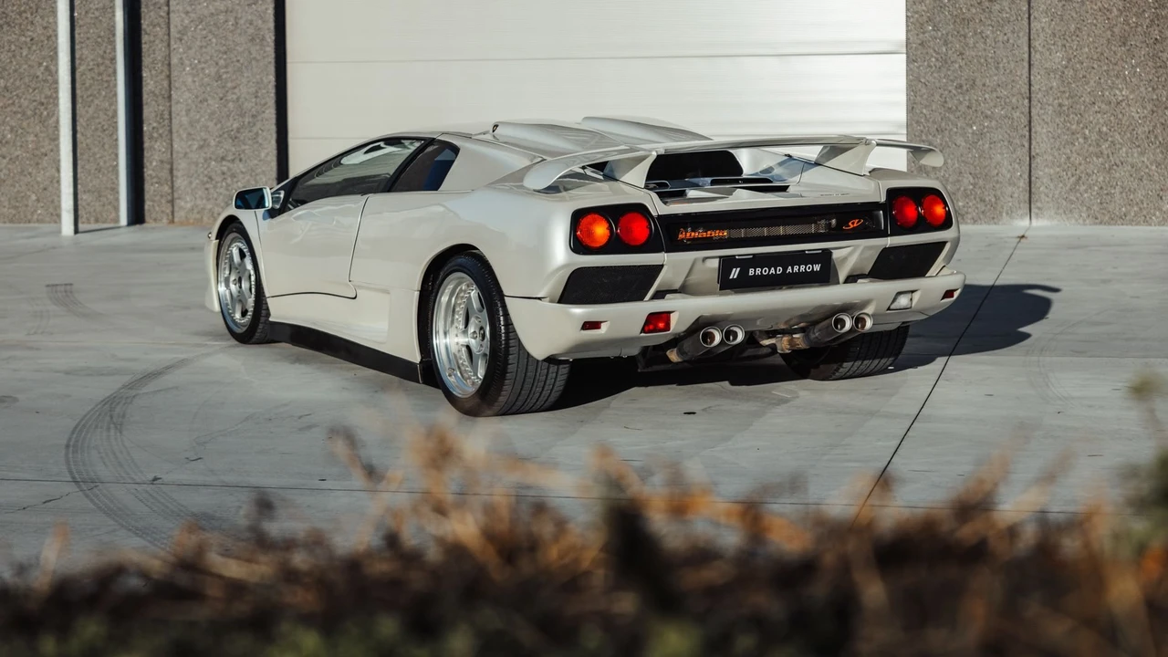 1999 Lamborghini Diablo SV - Image 25 of 31