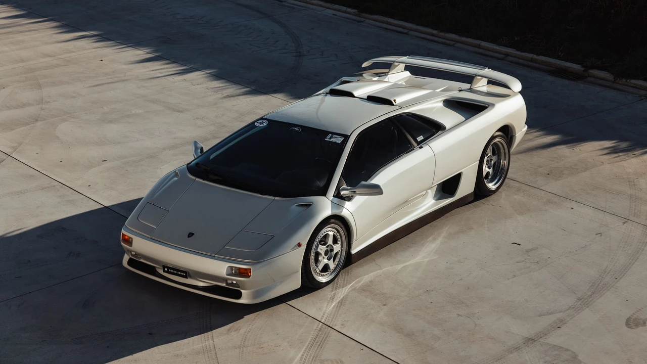 1999 Lamborghini Diablo SV - Image 10 of 31